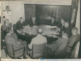 Reunião dos Diretores de Escolas Superiores com o Sr. Miguel Couto (Governador do Estado do Rio de Janeiro)