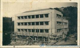 Construção do prédio da Policlínica da Faculdade Fluminense de Medicina