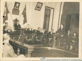 Comemoração do segundo aniversário da Faculdade Fluminense de Filosofia. Conferência de Agostinho da Silva.