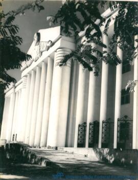 Fachada do Hospital Municipal Antônio Pedro