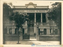 Fachada do antigo prédio da Faculdade Fluminense de Medicina